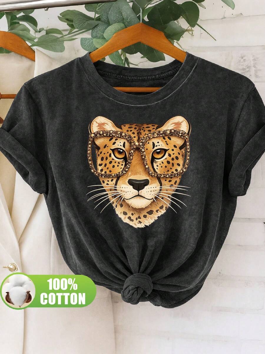 Plus Size Women's T-Shirt With Vintage Cartoon Style Cheetah Head Portrait And Gold Frame Glasses Pattern, 100% Pure Washed And Distressed Short Sleeve T-Shirt, Durable And Machine Washable, Suitable For Casual Daily Wear, Streetwear And Gatherings Of Friends - 黑色 - 查看 1