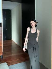 Vestido de cuello halter para mujer, color verde grisáceo oscuro, diseño de punto con nudo en la cintura y cintas decorativas, tejido elástico ajustado, estilo elegante moderno, ideal para uso diario. - Gris - Ver 5