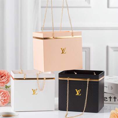 1 Hộp Quà Màu Hồng Có Tay Cầm Dây Xích Vàng, Quà Cưới Lãng Mạn, Quà Tặng Cửa Hàng Hoa, Hộp Giấy Thủ Công, Túi Quà Hình Chữ Nhật, Bó Hoa, Túi Hoa, Hộp Hoa, Túi Quà Hoa Có Tay Cầm, Thích Hợp Cho Cửa Hàng Hoa, Đám Cưới, Ngày của Mẹ