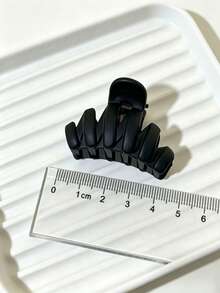 12-Piece Women's Black Hairpins, A Variety Of Hairpins, Hair Accessories, Size 4 Cm/1.57 Inches, Plastic Material, Light, Non-Fragile, Non-Fading, Sweet Girl Hair Accessories, School Season, Festivals, Party Suitable Hairpin, Easy To Wear, Not Easy To Fall Off, Do Not Hook Hair, Sorting Bangs Broken Hair, Face, Makeup Can Be Used Summer Hair Claws Beach Claw Clips Vacay Hair Clips Fashion Clutch - Black - View 6