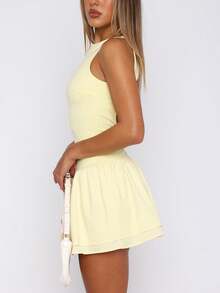 Women Boat Neck Ruffle Hem Layered Mini Dress Solid Slim Fit Sleeveless Backless Tiered A-Line Short Dress - 黃色 - 查看 6