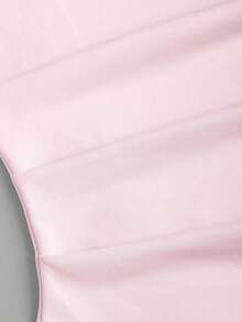 Sweetro Vestido ajustado sexy con volantes en el hombro oblicuo, que ciñe la cintura, estilo francés chic, minifalda ajustado - Rosa Pálido - Ver 5