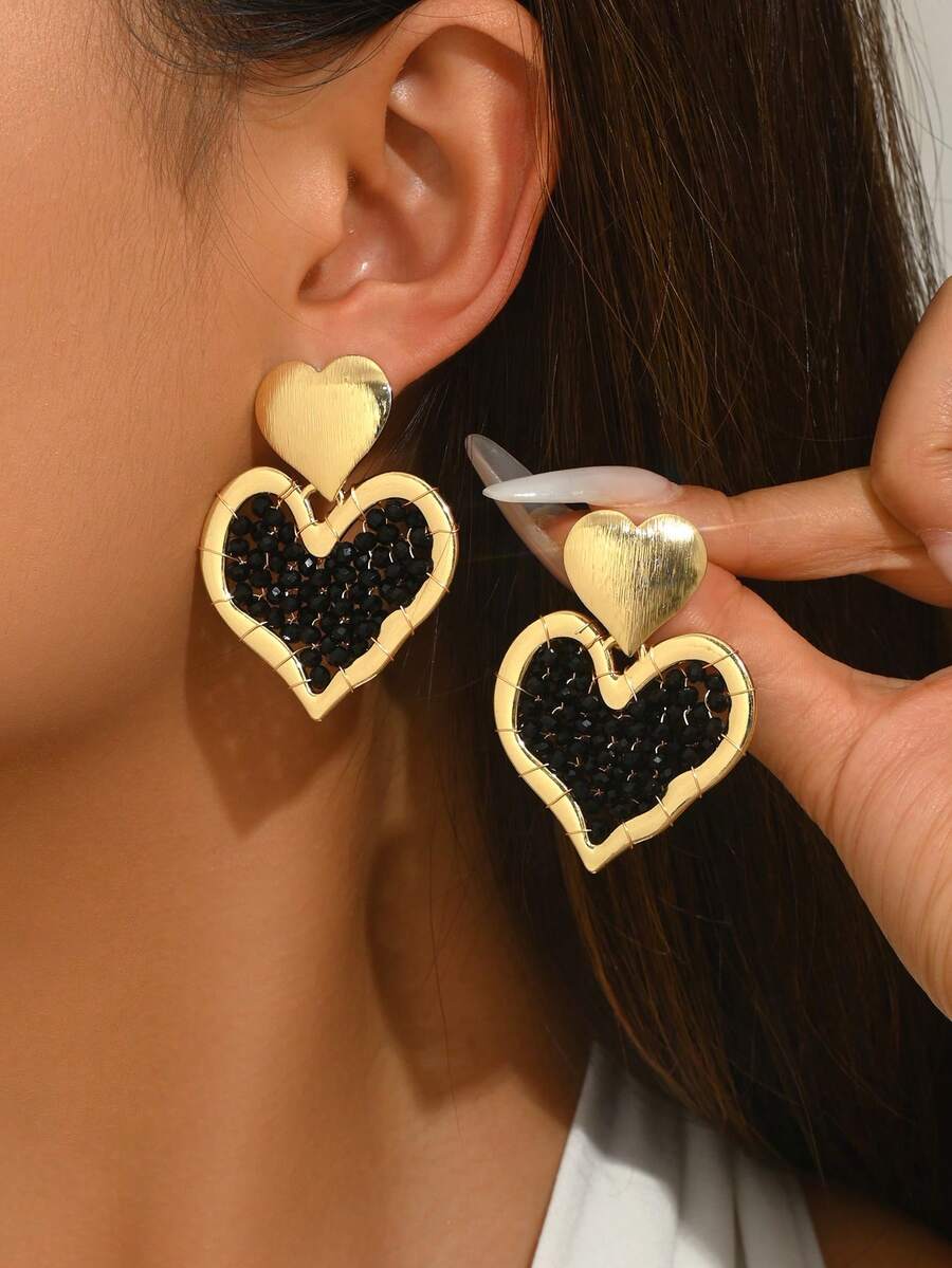 1 Pair Handmade Beaded Heart-Shaped Earrings, Luxury Crafted Asymmetric Black Earrings, Fashionable Creative 3D Heart Earrings Suitable For Women's Daily, Vacation, And Party Wear (Handmade Beads Color, Quantity And Position Are Random) - Black - View 1