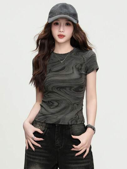 JUTU サマー グレー ラウンドネック フィッテッド ショート グラフィック タイダイ Tシャツ、ファッショナブルな女性用ショートスリーブトップ