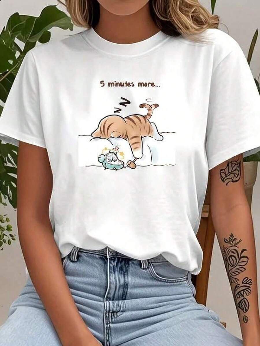 Top informal estampado coloridoSleepy Cat 5 Minutes More Cartoon Print Fashion Casual Short Sleeve Comfortable Daily Wear Fitted Round Neck Women's T-Shirt,blusas para mujer,La elección perfecta para tus atuendos de San Valentín,Camisetas informales para parejas,Camisetas con temática de anime - Blanco - Ver 1