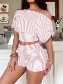 Set de 2 piezas con top de manga corta con hombro asimétrico y rayas, y shorts de talle bajo para mujer, para primavera/verano - Rosa - Ver 4