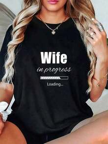 Camiseta Divertida de 100% Algodón para Esposa en Proceso - Próximamente Comprometida, Próximamente Casada, Camiseta de Novia para Boda|   Suéter Casual de Talla Grande|   Lindas camisetas de manga corta con cuello redondo y corte holgado|   Conjunto para Fiesta de Solteras - Negro - Ver 1