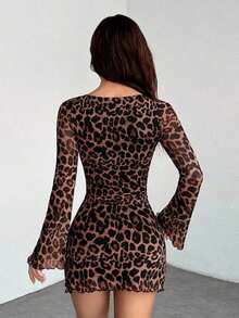 Vestido corto de mujer con mangas campana y malla con estampado de leopardo - Multicolor - Ver 2