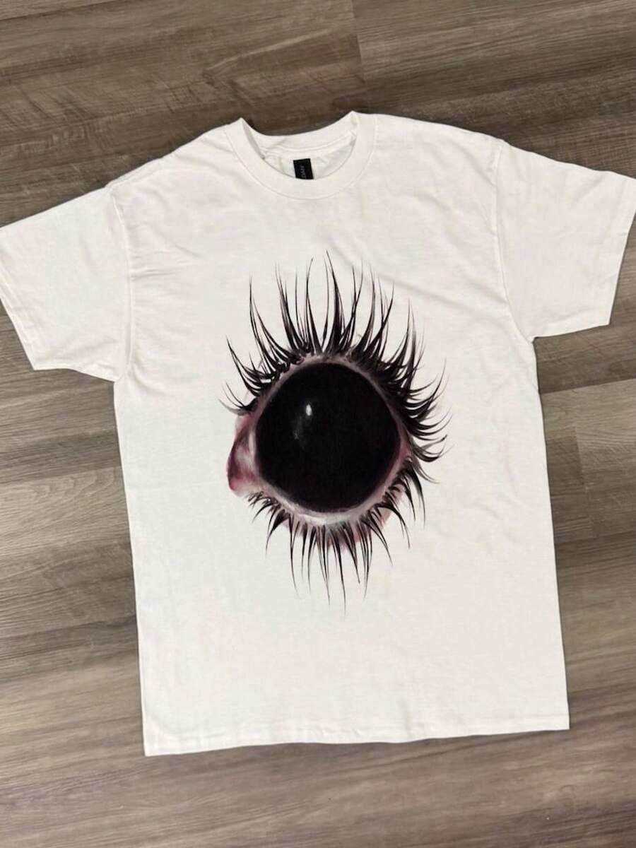Creepy eye white graphic tee, Surreal eye graphic tee, creepy aesthetic shirt, horror art t shirt, gothic streetwear, y2k grunge teeblusas para mujer playeras de mujer vestidos casuales para mujer y2k playeras deportivas para mujer verano camisetas ropa de mujer Fashion Perfect For Daily - Blanco - Ver 1
