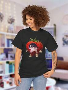Camisa y Camiseta Casual Elegante para Mujer Camiseta con  de gato fresa en dos tonosCamisetas Casuales para Mujer: Una colección que incluye camisetas casuales, tops y camisetas ideales para el uso diario.Confeccionadas con tejidos ligeros y transpirables, estas prendas presentan una estética de inspiración vintage, lo que las convierte en una excelente opción tanto para la vida universitaria como para conjuntos cotidianos.Los diseños son encantadores y bonitos, con un corte cómodo y favorecedor.Gracias a su estilo clásico, tejidos suaves al tacto y sensación agradable para la piel, estas prendas poseen un distintivo aire de inspiración mexicana. - Negro - Ver 1