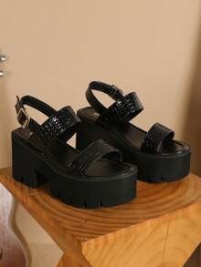 Giày sandal cao gót hở mũi đế dày màu trắng mới cho mùa xuân/hè 2026, giày cao gót nữ casual đi nghỉ mát kiểu Mỹ, sandal nữ đế dày màu đen. - màu đen - Xem 3