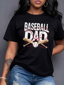 Main Graphic 'BASEBALL DAD' With A Distressed Effect. Red Stitching, Crossed Baseball Bats, And A Central Ball Symbolize Passion And Support For The Sport. A Meaningful Tribute To The Role Of A Father In Every Baseball Game. Women's T-Shirt, 100% Cotton, Maija Women's Curvy. - 黑色 - 查看 7