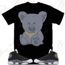Camiseta de osito de peluche a juego con Jordans Retro 13 Black Flint, camiseta Retro 13 Black Flint, camiseta deportiva Retro 13 Black Flint - forma - Ver 1