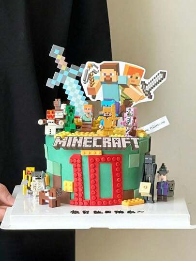 Minecraft 我的世界沙盒游戏像素战斗主题生日派对蛋糕装饰，包括装饰旗、装饰摆件、室内装饰品，包含史蒂夫、艾利克斯、苦力怕、末影人、僵尸玩偶等蛋糕装饰，以及史蒂夫蛋糕顶饰，适合万圣节、家庭聚会、节日生日庆祝活动。