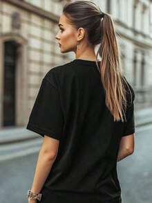 Women's 180g Black Cotton Short-Sleeve Crew Neck T-Shirt With Vibrant Floral And Hummingbird Print,  Summer Casual T-Shirt For Women, Soft And Breathable Fabric, Perfect For Nature Lovers, Artistic Graphic Design, Fashionable And Comfortable T-Shirt For Everyday Wear - 黑色 - 查看 2