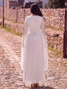 Faeriesty Áo Abaya Ả Rập thanh lịch cổ chữ V sâu, đính cườm và tay áo xẻ tà, thích hợp cho các buổi dạ hội, đám cưới, lễ hội, tiệc chiêu đãi và các dịp đặc biệt. Màu trắng. - trắng - Xem 2