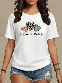 Three Hearts Symbolizing Love, Tenderness And Strength With Animal Print And Soft Tones, 100% Cotton Women's T-Shirt, Comfortable And Casual, Maija Curvy Woman. - 白色 - 查看 1