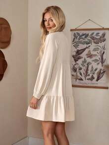 Vestido de esmoquin con mangas de farol y cuello de corbata, vestido corto de mujer con volantes en el bajo, vestido corto regular a línea de mujer de manga larga con volantes y cuello de corbata en color beige liso, para uso casual diario en primavera/otoño - Beis - Ver 4