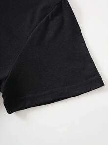 Casual T-Shirt. Women's Plus Size Short-Sleeve Summer T-Shirt With A Round Neck, Breathable And Printed. This Casual Women's Short-Sleeve T-Shirt With A Round Neck And Letter Print Is Suitable For All Seasons. It's Simple, Perfect For Holiday Gifts, Everyday Wear, And Ideal For Cool Summer Days. 100% Cotton. Durable. - 黑色 - 查看 4