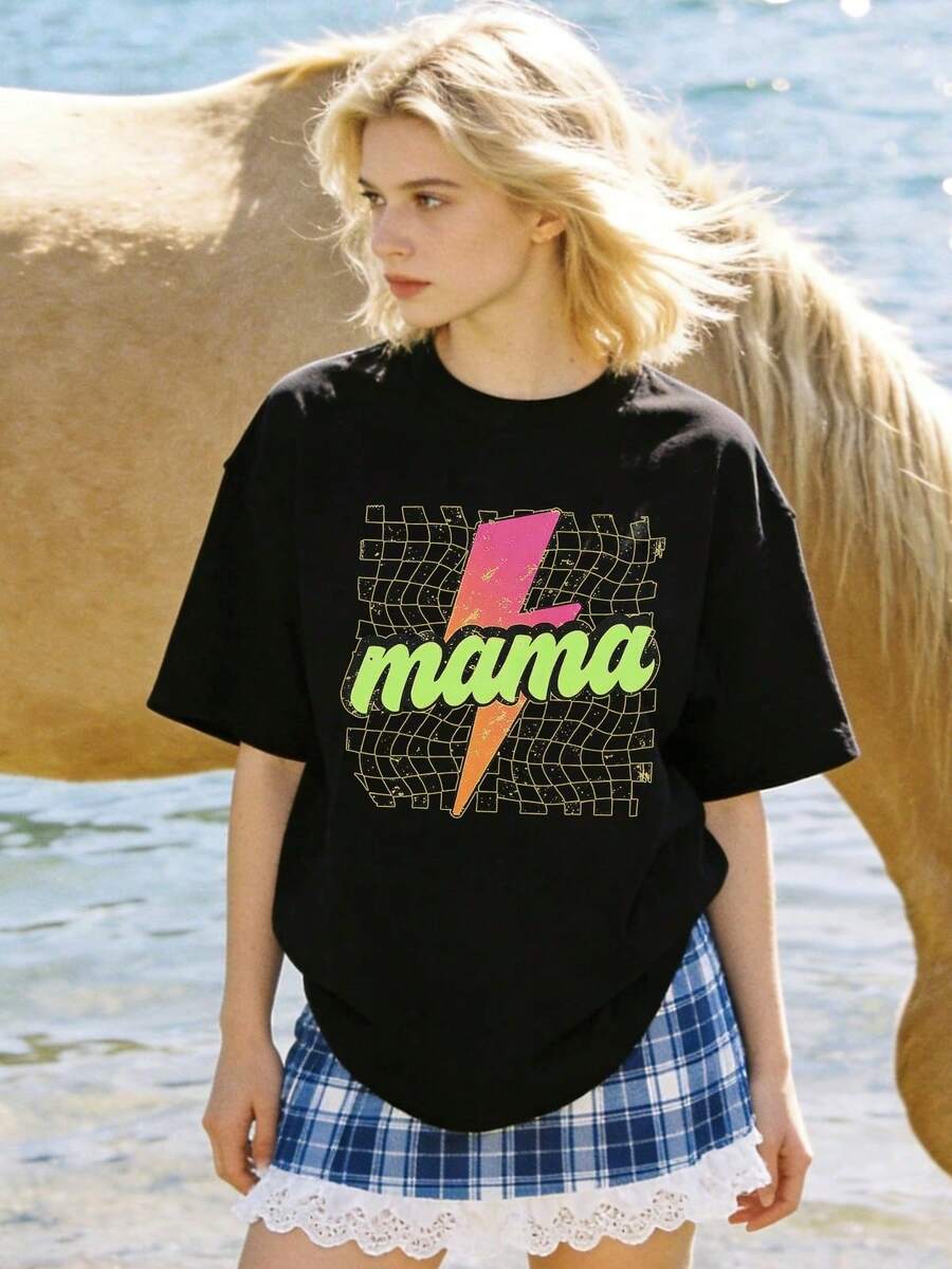 Camiseta de Verano para Mujer, Casual, Suave, Cuello Redondo, Manga Corta, con Estampado de Rayos Degradados de Rosa a Naranja a Cuadros. Negro. - Negro - Ver 1