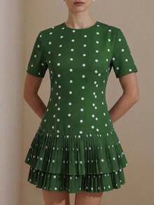 Revavyn Vestido casual y versátil para mujer con cuello redondo, cintura ceñida, manga corta, estampado de lunares en blanco y negro, y volantes en el bajo - Verde Oscuro - Ver 5