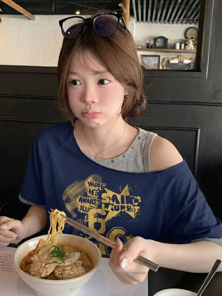 性感塗鴉印花 2 合 1 露肩短袖 T-Shirt，設計細節顯瘦寬鬆版型夏季女上衣 - 藍色 - 查看 5