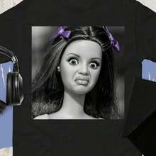 Camiseta Vintage de Estilo Urbano para Mujer con Diseño de Cara de Muñeca Divertida - Camiseta de Regalo con Humor Sarcástico y Expresión Icónica, Ajuste Casual y Cómodo, Adecuada para Uso Diario, Lavable a Máquina para Fiestas de Oficina y Atuendos Cotidianos, 100% Algodón Transpirable - Negro - Ver 8