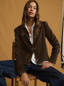 Chaqueta de terciopelo a medida con cuello alto y botones chinos detallados, que ofrece una silueta elegante y formal ideal para atuendos de invierno de mujer, vestimenta refinada para fiestas, estilo de verano y looks elevados de primavera. - Café integral - Ver 9