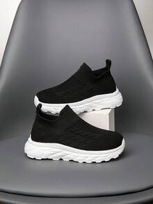 1 Pair Kids' Knit Sock Sneakers, Easy-On Slip-On Lightweight Breathable Non-Slip Running Shoes, Student Versatile Fashion Mesh Design - Black - View 1
