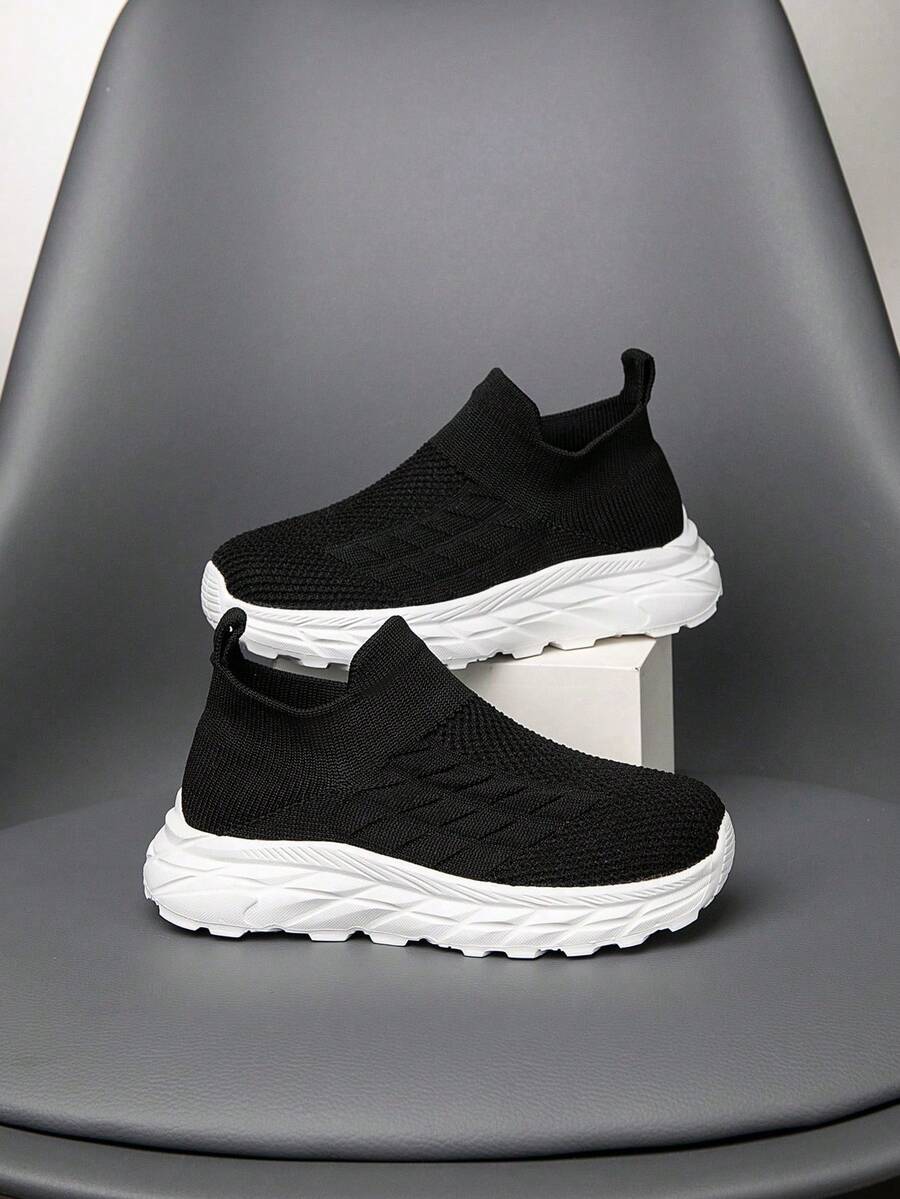 1 Pair Kids' Knit Sock Sneakers, Easy-On Slip-On Lightweight Breathable Non-Slip Running Shoes, Student Versatile Fashion Mesh Design - Black - View 1