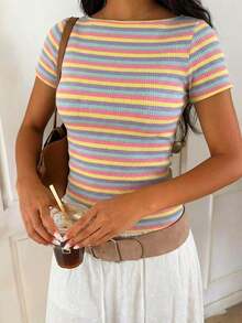 Camiseta de manga corta casual minimalista y sexy con hombros descubiertos a rayas rosa y gris, adecuada para primavera/verano.Las rayas rosa y gris te hacen ver talla grande blanca de piel. - Multicolor 5 - Ver 6