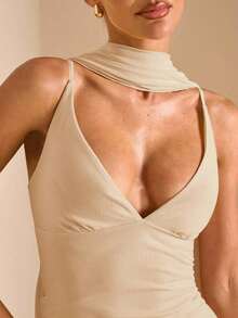 Vestido corto de gasa con escote en V profundo y cinta de color negro sólido, adecuado para citas diarias, salidas nocturnas, discotecas, fiestas, reuniones, fiestas de cóctel, monos de vacaciones, fiestas en la piscina, ropa de oficina, vestidos para ir y venir - Albaricoque - Ver 7
