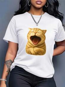 VivaGlam-Plus Size, Women's Oversized Vintage Cat Face Graphic T-Shirt - Soft Breathable Loose Fit Casual Streetwear Top with Joyful Tabby Cat Design, Black & White Pet Lover Tee for Everyday Summer Outfits, All-Season Comfort, Playful Round Neck Shirt, Geometric Pattern, Machine Washable & Dry Cleanable, Spring Fashion, Relaxed Fit for All Seasons - Blanco - Ver 1