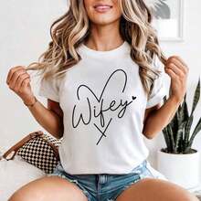 Soft 100% Cotton T-Shirt, Plus Size T-Shirt, Pleasant To The Touch, Soft And Pure Cotton, Short Sleeve For Women, Sweet And Charming Style, Top With Hand-Lettered Heart Print By WIFEY, Casual Loose Plus Size T-Shirt, Suitable For Honeymoon, Wedding Outfits, Daily Outings And Other Occasions, Sweet European And American Style Women's Clothing, Breathable Cotton T-Shirt, Matches Everything. - 白色 - 查看 6