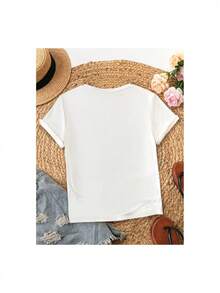 Women's Casual Summer T-Shirt With A Round Neck, Fitted Silhouette, And Short Sleeves, Featuring An Oil Painting Print With Floral, Heart, Cherry, And Lettering Designs. Simple, Casual Fabric With A Sporty Style, Perfect For Everyday Wear And A Valentine's Day Date. - 白色 - 查看 3