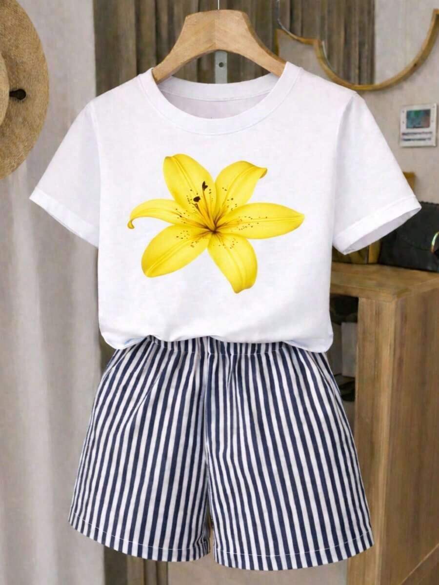 Una camiseta de manga corta para mujer con estilo retro americano, de corte holgado y con diseño estampado (los pantalones son solo para sugerencias de estilo). Esta pieza sencilla y elegante presenta un patrón de letras impresas con temática tropical, lo que la convierte en un elemento imprescindible para crear un look relajado de vacaciones, perfecto para ocasiones como el Día del Trabajo y el Día de la Independencia de México. - Blanco - Ver 1