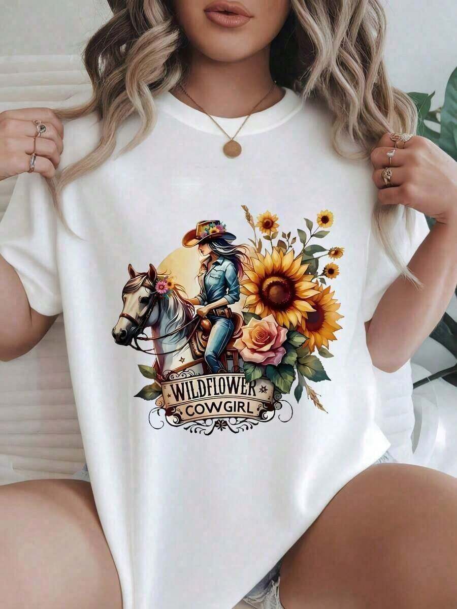 Versatile Plus Size T-Shirt, Cowgirl Riding A Horse Print With Sunflowers And Roses, Fashionable Casual T-Shirt For Women, Suitable For All Seasons
White, The Fabric Is Comfortable And Breathable. - 白色 - 查看 1