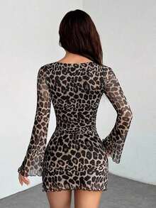 Vestido corto de mujer con mangas campana y malla con estampado de leopardo - Marrón - Ver 2
