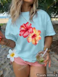 Round Neck Design, Women's Hawaiian Style T-Shirt With Tropical Floral Print, Summer Round Neck T-Shirt, Floral Print Top With Round Neck, Soft And Stretchy, Suitable For Spring, Summer And Autumn, Machine Washable, Available In Multiple Colors, Classic And Modern Round Neck, Breathable Fabric, Opaque Material, Loose And Versatile, Suitable For Urban Use, Multicolor Design, Suitable For All Seasons. - 白色 - 查看 10