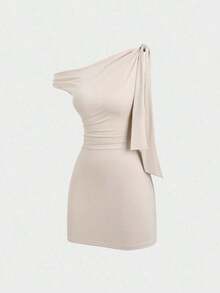 Sweetro Vestido ajustado sexy con volantes en el hombro oblicuo, que ciñe la cintura, estilo francés chic, minifalda ajustado - Caqui - Ver 3