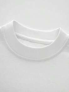 Camiseta  con estampado artístico urbano, letras estilo graffiti, algodón suave, corte holgado moderno y diseño gráfico audaz para look casual elegante - Blanco - Ver 3