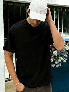 New Summer Style, Streetwear Y2K Loose Fit Unisex T-Shirt. Simple, Gentle, And Love-Themed Print. Fun, Casual, Fashionable, And Versatile. Perfect For Everyday Wear, Vacations, Parties, Beaches, Sports, And Carnivals. - màu đen - Xem 3