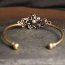 1pc Vintage Zen-Style Lotus Flower Embossed Copper Bangle Bracelet, Handmade Distressed Open Cuff Bracelet, Elegant Daily Accessory Gift For Girlfriend/Mother-In-Law - Brown - View 3