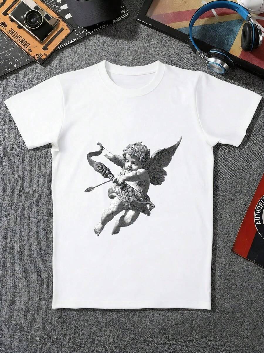 Camiseta blanca con un diseño de querubín angelical, perfecta para añadir un toque de fantasía a cualquier atuendo. Una camiseta de manga corta adecuada para el hogar, el uso diario, fiestas y viajes-ideal como regalo para amigos o familiares. - Blanco - Ver 1