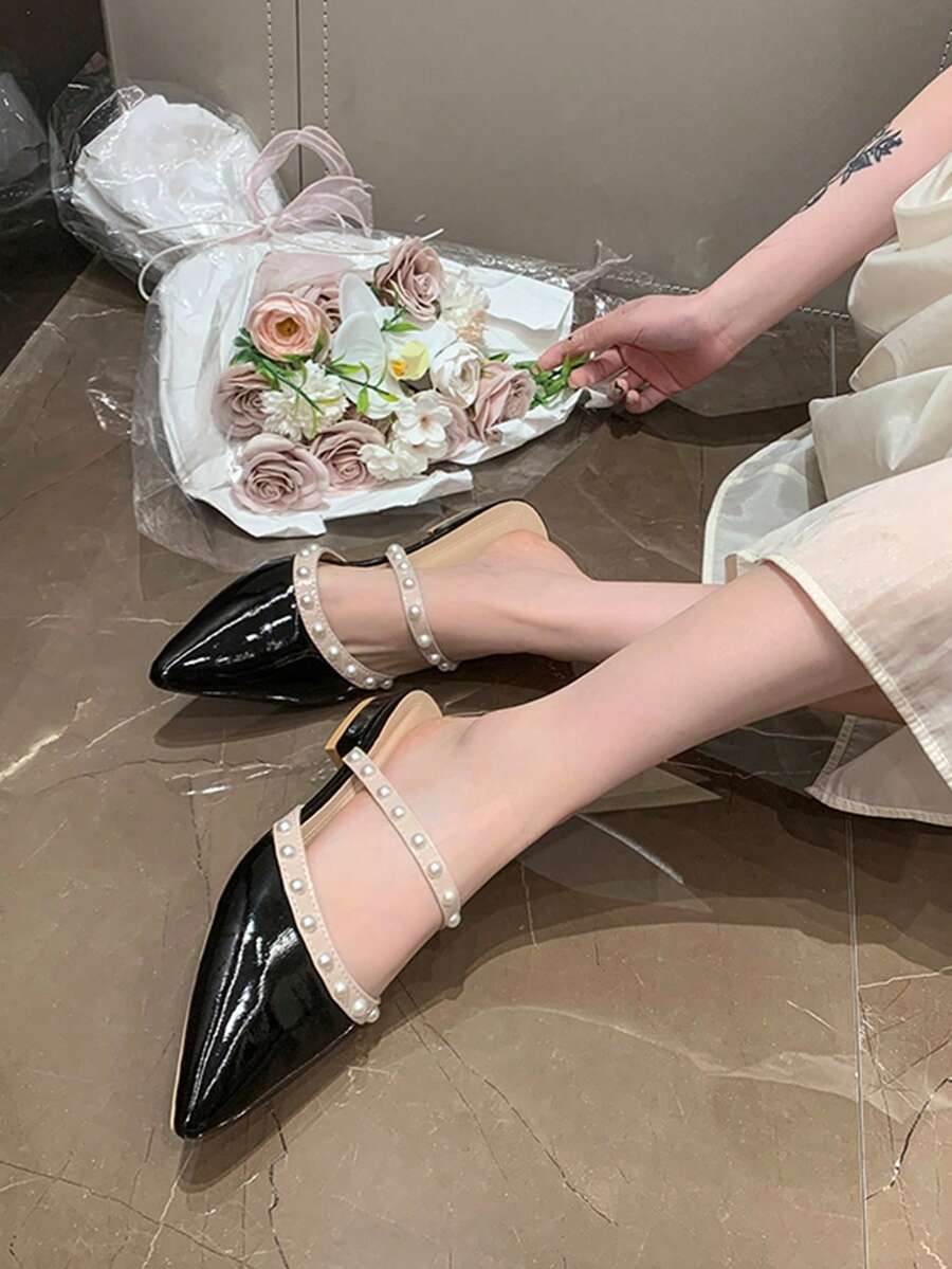 女款鉚釘平底一腳蹬鞋，粗跟低跟尖頭封趾半後跟穆勒鞋，戶外穿著新款，水鑽裝飾，PU皮革與軟皮材質