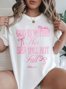 Diseñada para mujeres modernas, elegantes y cómodas - Camiseta casual de manga corta para mujer - "Dios está dentro de ella, ella no caerá" Salmo 46:5, cuello redondo, top de verano, lavable a máquina, camisetas para damas, atuendo casual, aspecto moderno, ajuste cómodo.
Confeccionado con tela suave y transpirable de primera calidad, diseñado para ofrecer comodidad durante todo el día y uso diario versátil, perfecto para salidas informales. - Negro - Ver 8