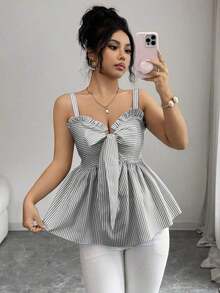Nueva camiseta informal de primavera/verano para mujer, diseño de moda con tirantes de lazo, acento de lazo, a rayas azul y blanco, que ciñe la cintura, sexy y favorecedora, versátil para uso diario y citas - Negro - Ver 7