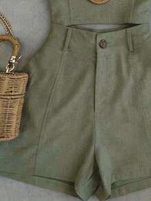 Conjunto informal de mujer con camiseta de tirantes con pliegues y nudo en el hombro, y pantalones cortos de unicolor - Verde militar - Ver 5