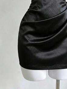 Vestido elegante de mujer de satén liso, de lujo, con tirantes finos, fruncido y escote bajo en la cintura - Negro - Ver 3