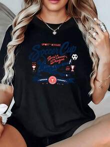 Player Performing A Spectacular Bicycle Kick Next To The Ball And Trophies That Celebrate The Competitive Spirit Of Football And The Passion For Victory. Women's T-Shirt, 100% Cotton, Very Comfortable And Sporty Style. - 黑色 - 查看 1